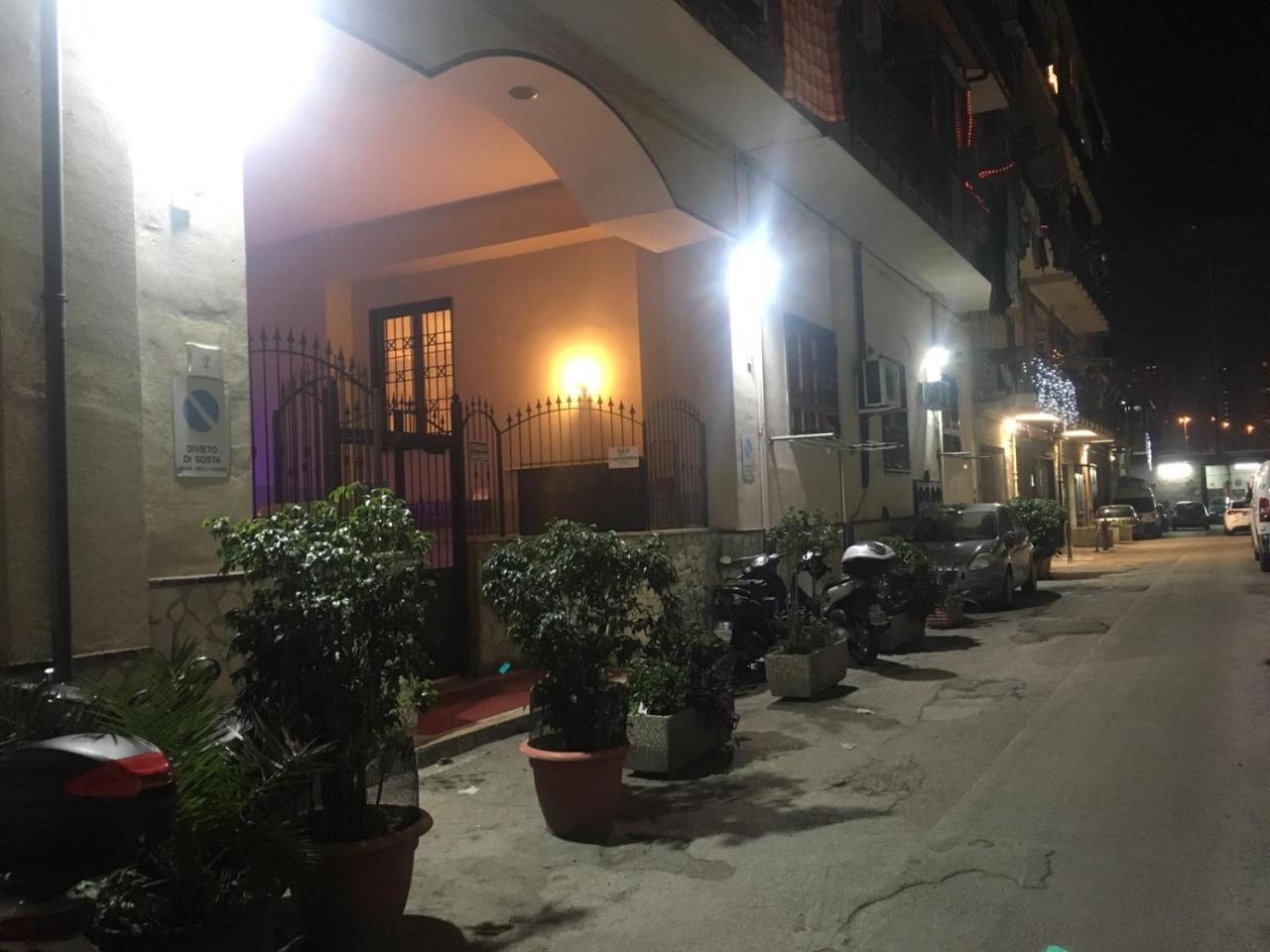 Bed and Breakfast Convitalia Neapel Exterior foto